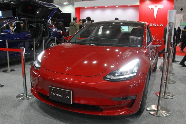 Tesla「model 3」(フロント)