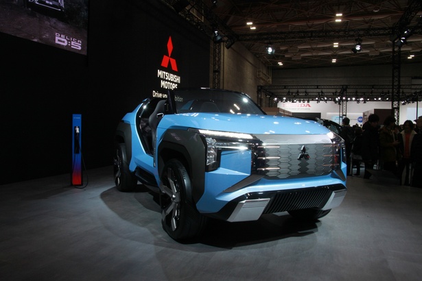 MITSUBISHI「MI-TECH CONCEPT」(フロント)