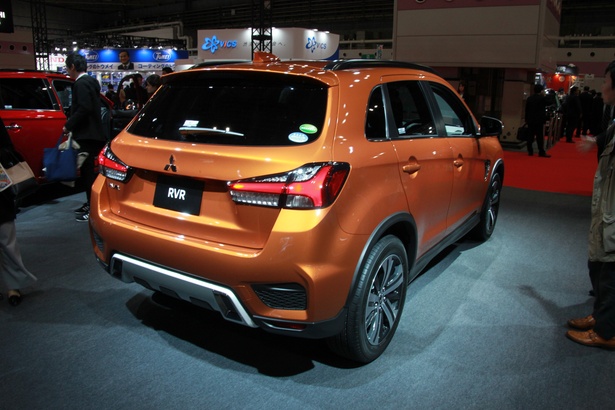 MITSUBISHI「RVR」(リア)