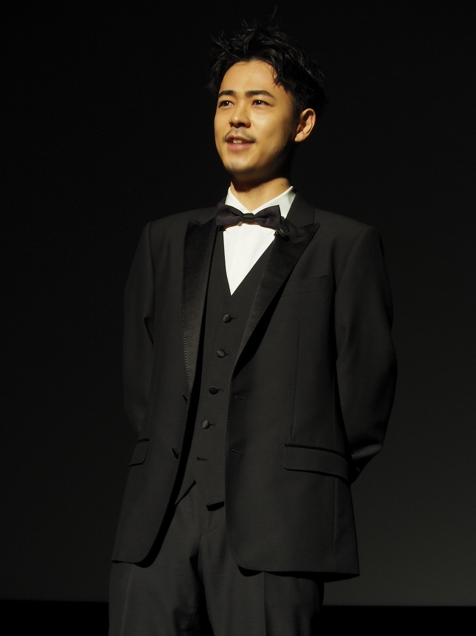 本物の口上を披露した成田凌