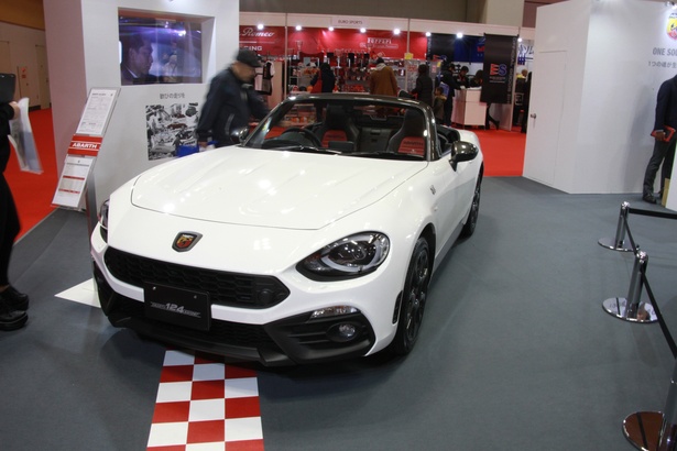ABARTH「124 Spider」(フロント) 