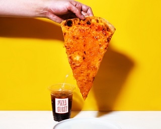 直径50cmの超ビッグサイズ！NYスタイルのピッツァ専門店「PIZZA GLORY」がオープン