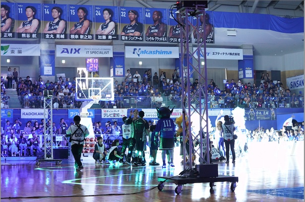 音、光、映像など、Bリーグのアリーナは非日常的なエンタメ空間だ。写真はウィングアリーナ刈谷