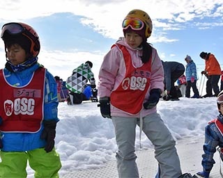 色々なスポーツにチャレンジできる「世界をつなぐウインターキャンプ」が滋賀県大津市で開催