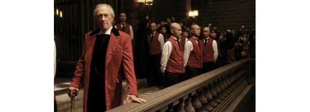 本作の出演後に亡くなったデイヴィッド・キャラダイン