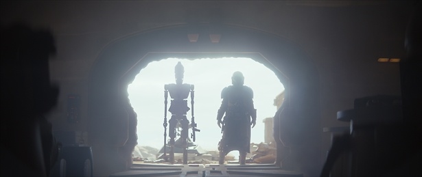 スター・ウォーズシリーズ初の実写ドラマ『マンダロリアン』場面カット