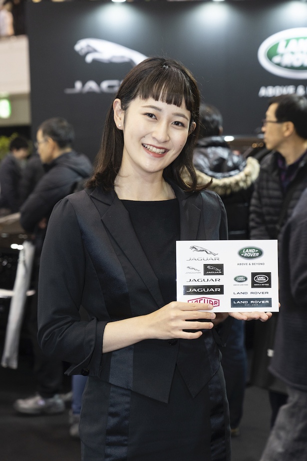 【写真を見る】「福岡モーターショー2019」で見つけた美女