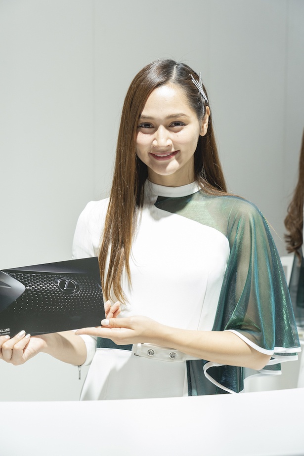 「福岡モーターショー2019」で見つけた美女