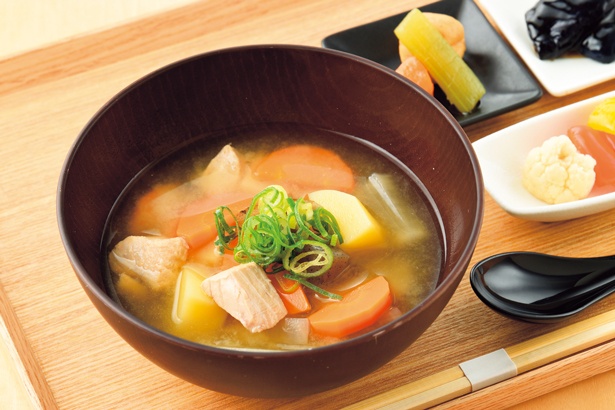 根野菜具沢山石狩汁(750円・税込)/暫