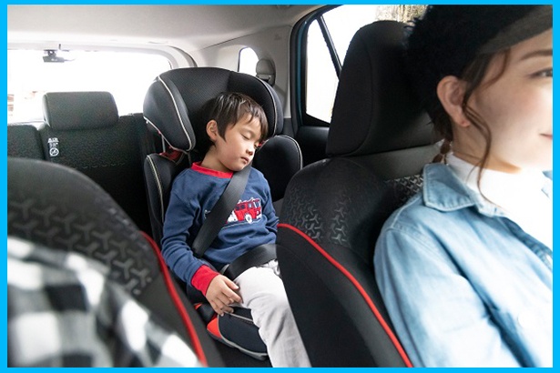 優れた防音特性を実現したRAIZE。静かな車内なので、康平くんもぐっすり