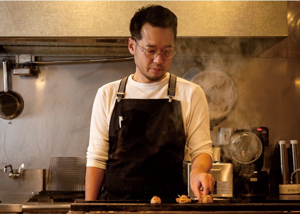熾火のイオ / 海外の日本料理店や福岡の人気焼鳥店で腕を磨いた、店主の井生 剛さん