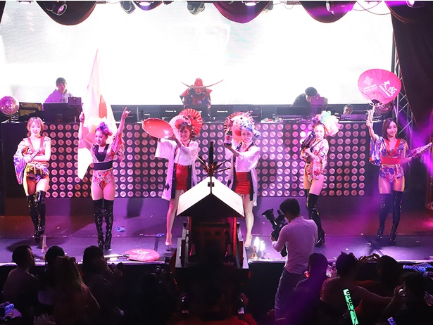 大阪 梅田で訪日外国人向けライブエンターテインメントショー開催 和 ダンスミュージック がコンセプト ウォーカープラス