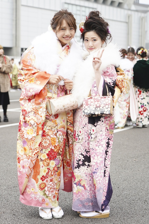 【写真を見る】2020年福岡市成人式で見つけた袴美女