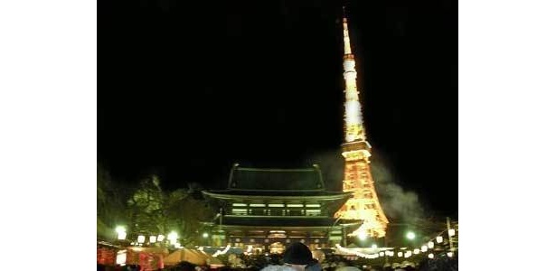 東京タワーは増上寺のすぐ隣に