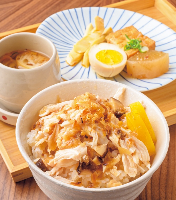 鶏肉飯セット(ジーローファンセット・700円)/圓子カフェ