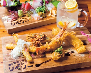 衣にこだわる天ぷらをオリジナルの味付けで！東梅田「魚と野菜と天ぷらと酒場リベリー」