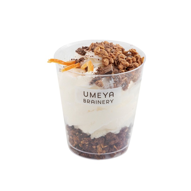 UMEYA BRAINERY / カカオグラノーラバニラ(500円・税込)。カカオニブ入りグラノーラをチョコでコーティング