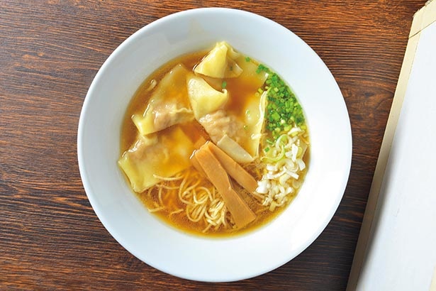 【写真】肉たっぷりで食べ応え十分の「ワンタン麺」は数量限定で提供