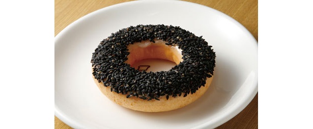 同じくミスドの米粉ドーナツ 黒ごま（115円）