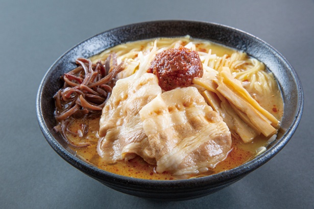 旨味を凝縮したスープに、厳選した味噌を合わせる「山形・辛味噌らーめん」 / つけ麺道 癒庵(山形) / 第3幕