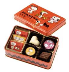 「スヌーピー PEANUTS チョコレート 80年代 アート缶」(1080円)