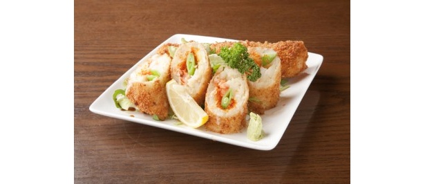 “寿司フレンチ kimura”青山大寿司のさむかわ棒コロ￥500。タネは旬の魚と野菜がたっぷり入る。プチプチとしたトビッコの食感もクセに