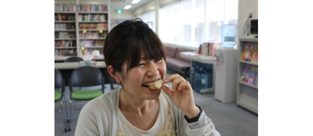 セサミクッキーサンドをいただきまーす