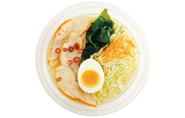 鶏ガラと魚介のオリジナルWスープ！　｢冷やし塩ラーメン｣(435円)/ローソン　※発売中