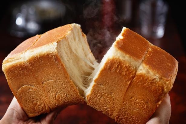 【写真】開発に2年を費やしたこだわりの「極美“ナチュラル”食パン」
