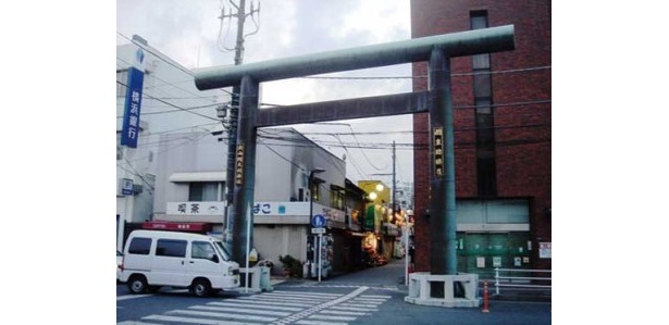 大山の玄関口でもある伊勢原。こちら阿夫利神社の一の鳥居なんです