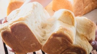 行列のできる食パン専門店が町田にオープン！「パン以上、ケーキ未満」の食パン