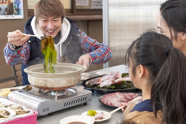 「お湯にくぐらせたところが鮮やかな緑になったね!」とパパ