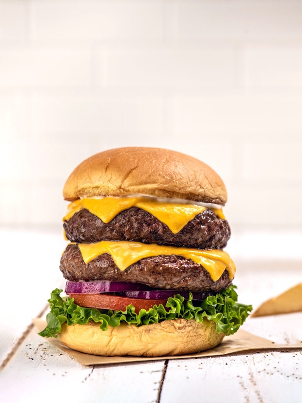 「ダブル デッカー ダブル チーズ バーガー」(2980円)