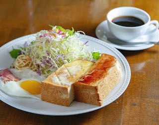宮崎のローカル食でおもてなし！市を大きな食堂に見立てた「宮崎食堂」へ