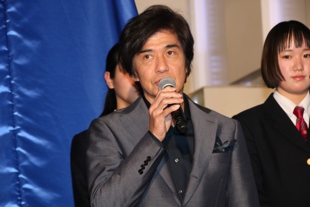 1・2号機当直長の伊崎利夫役の佐藤浩市