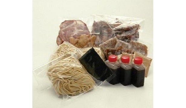 太麺を使用した「つけ麺用キット」