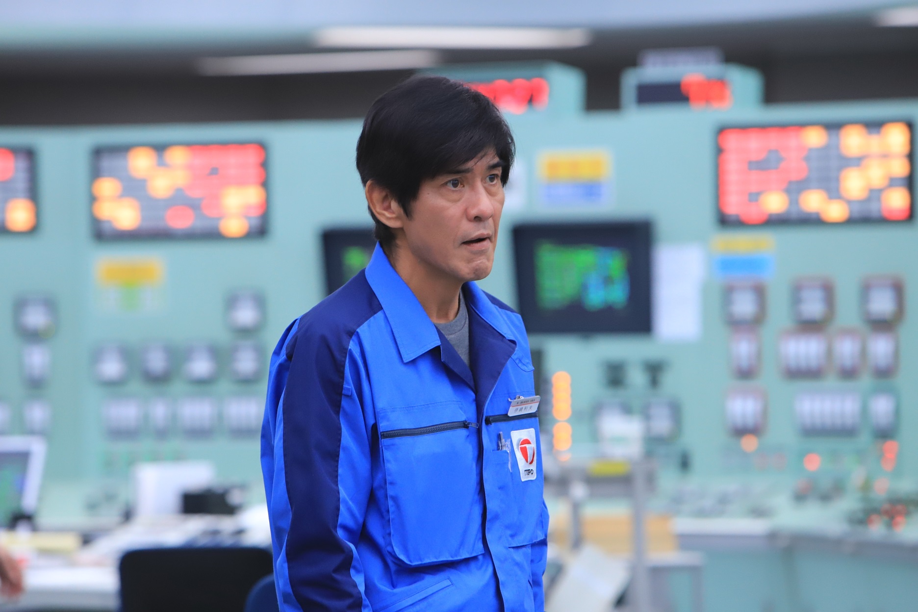 主人公は1・2号機当直長の伊崎利夫(佐藤浩市)