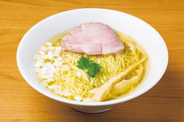 佐渡島の幸が詰まった琥珀色のスープ