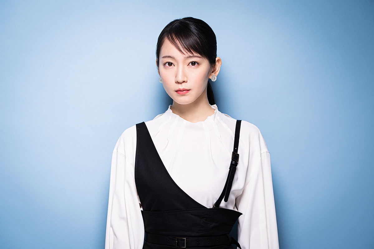 佐藤浩市演じる伊崎利夫の娘、遥香役を演じた吉岡里帆
