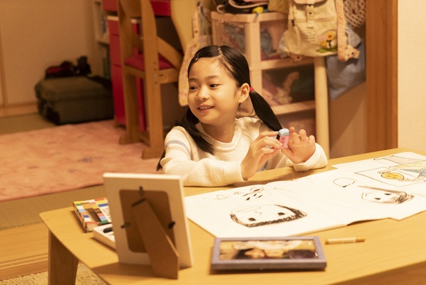 10歳にしてベテランの域!?子役・白鳥玉季の出演作がめじろ押し!(『ステップ』)