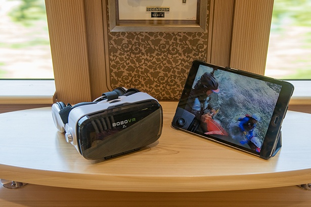 VR体験では、球磨川のラフティングや列車走行中の空撮映像、運転席からの風景が楽しめる