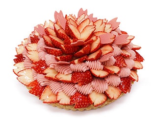 旬のいちごで満開の桜を表現したケーキを「カフェコムサ」が期間限定発売！