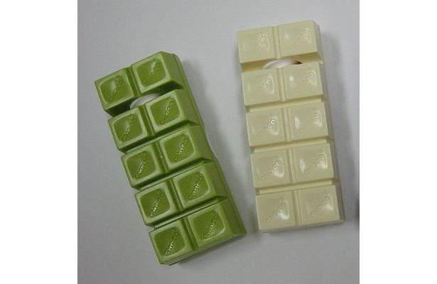 「抹茶チョコ(緑)」と「ホワイトチョコ(白)」