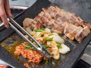 「サムギョプサルは俺が焼く！」 並外れたこだわりが詰まった「韓国食堂ケグリ」オープン