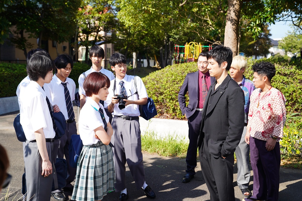 ズレているが真摯な人柄で生徒たちの心を掴んでいく