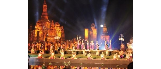 【写真】タイ各地で行なわれる伝統的なお祭り・ロイクラトンをテーマに、帝国ホテル大阪で「タイランド ロイクラトンナイト2011」が開催