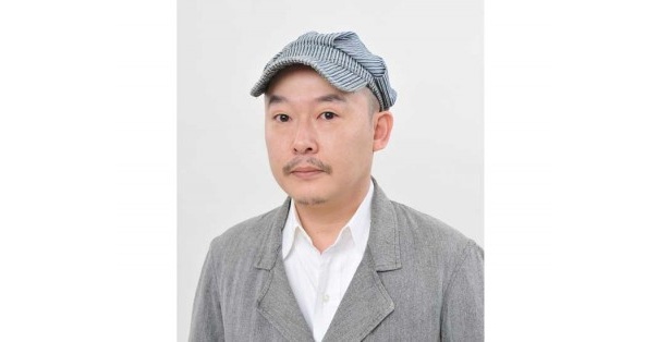 本誌コラム連載中のピン芸人のナオユキさん