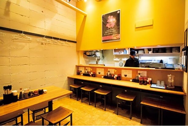 カフェのような店内