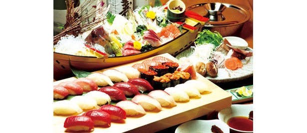 ずらり30貫盛り! 度肝を抜かれる豪快な寿司と海鮮料理