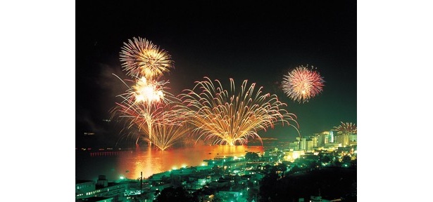 一年の半分が花火の打ち上げ期間!?